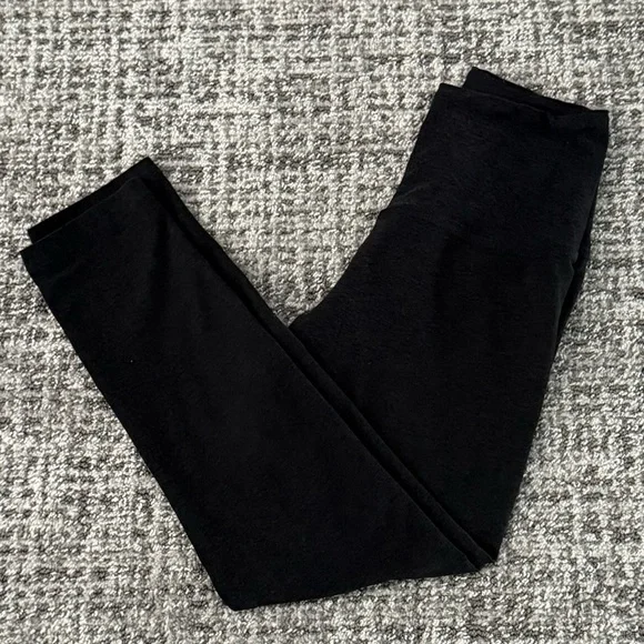 Beyond Yoga Spacedye High Waisted Capri Leggings - Picture 7 of 13